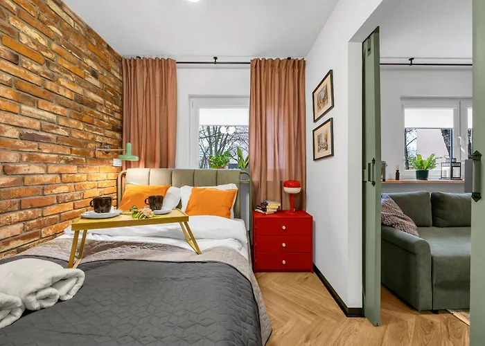 Mokotow - Tram&bus Nearby - By Rentujemy