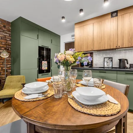 Mokotow - Tram&bus Nearby - By Rentujemy * Warschau